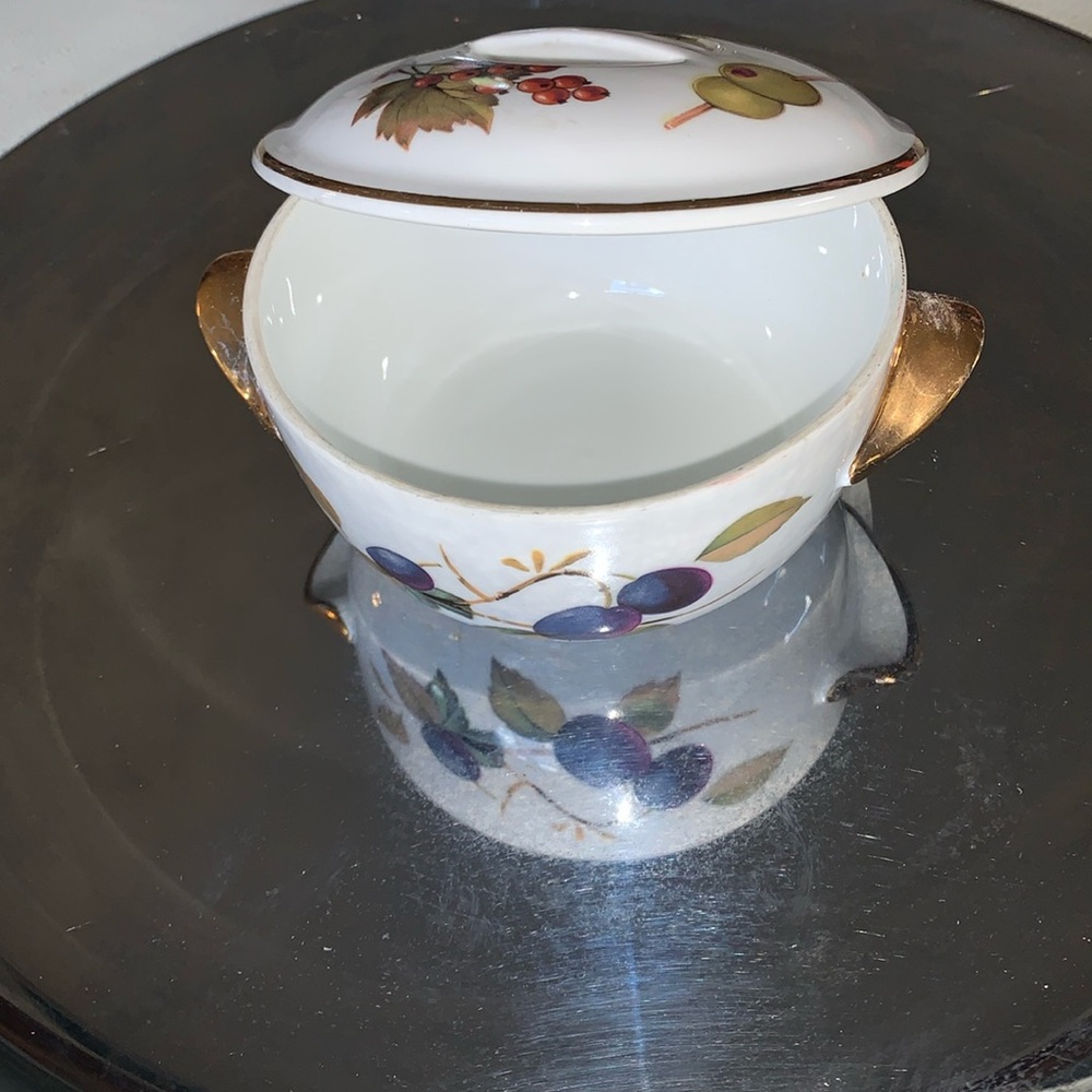 Royal Worcester casserole